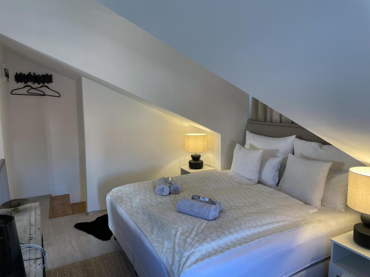 Fredys Apartments Stari Grad  Dış mekan fotoğraf