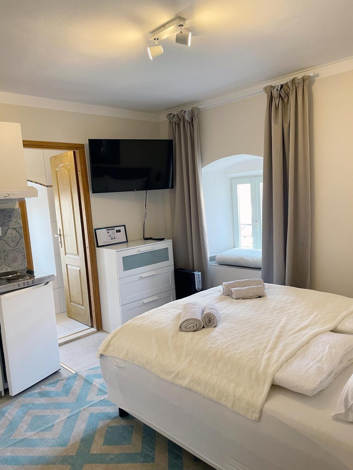 Fredys Apartments Stari Grad  Dış mekan fotoğraf
